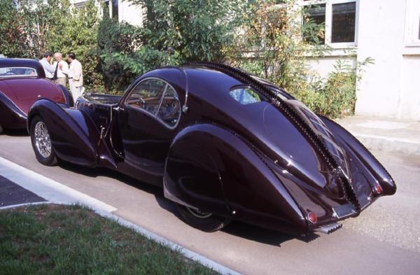 Bugatti 57 Atlantic BASSA.jpg