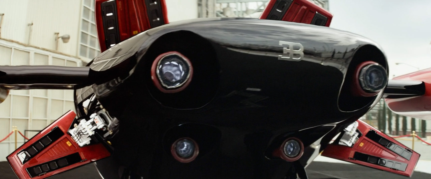 Supersonic-Bugatti-2.jpg