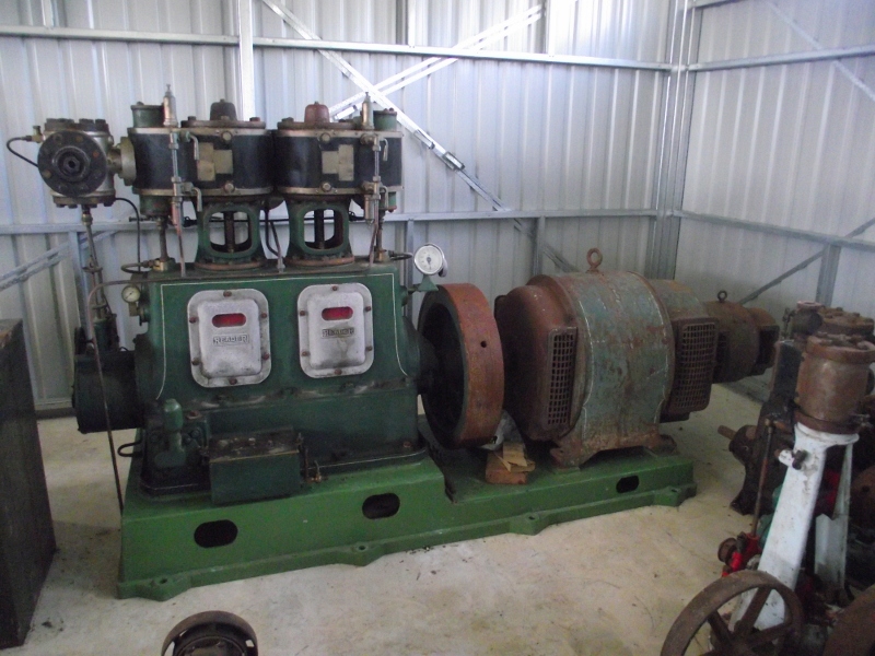 1944 Reader Twin Cylinder High Speed Steam Engine Serial No 23376 35.8 KVA Generator Set E (800x600).jpg
