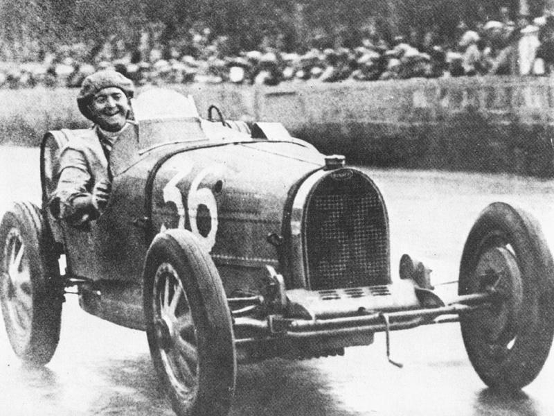 William Grover Williams with the Bugatti Type 35 B 4938